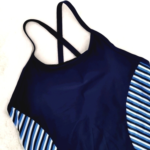 Fashion World NWT Women's L Padded Stripe Swimsuit - Picture 3 of 9